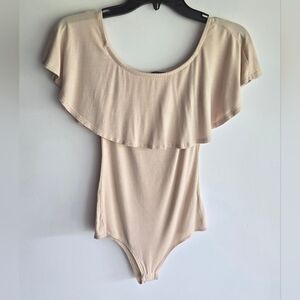 GIBIU Beige Bodysuit Flutter Ruffle Sleeves Size Medium